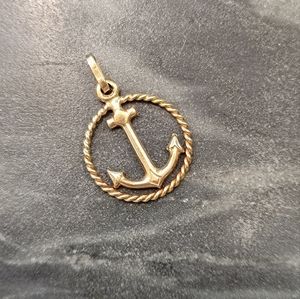 18kt Yellow Gold Circle Rope Anchor Pendant 11/8"